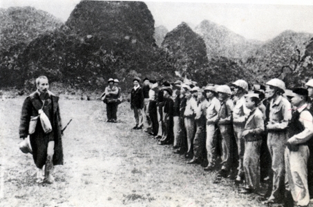 Vận dụng tư tưởng Hồ Chí Minh về chống chủ nghĩa cá nhân trong Quân đội nhân dân Việt Nam hiện nay